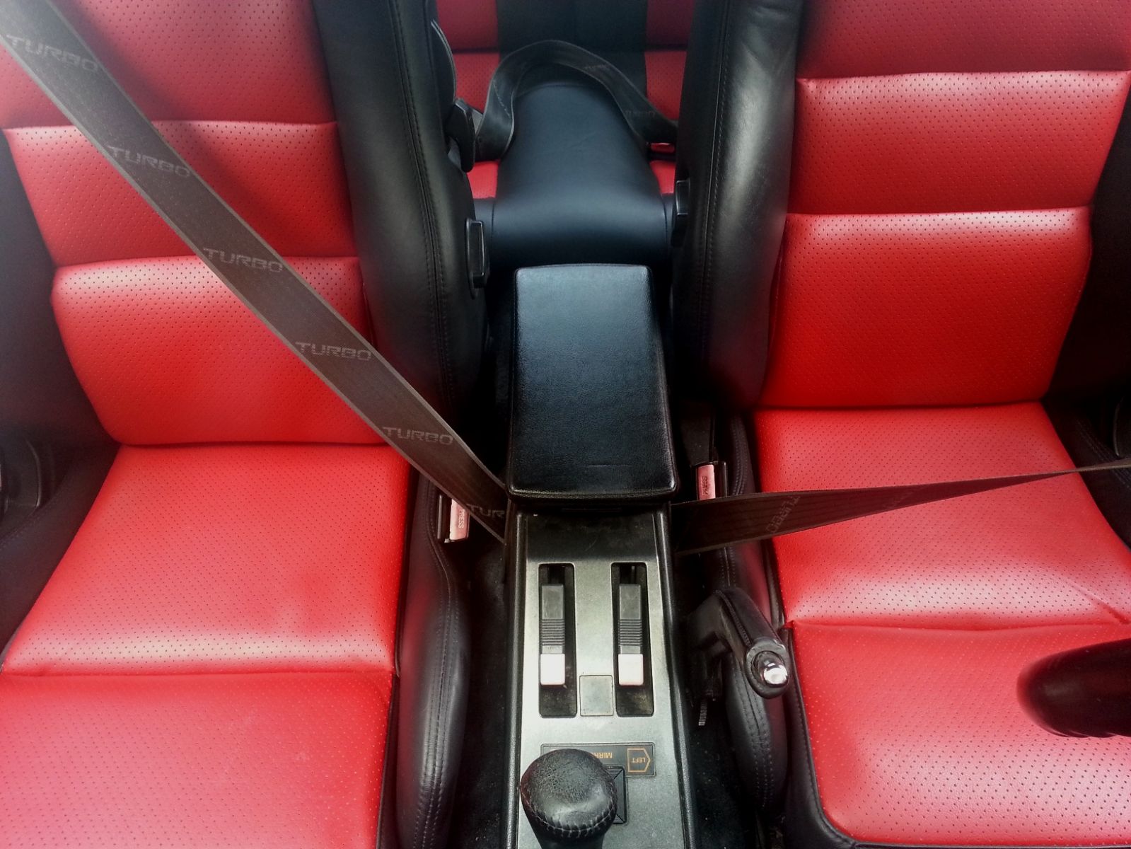 88ESiR Interior 02